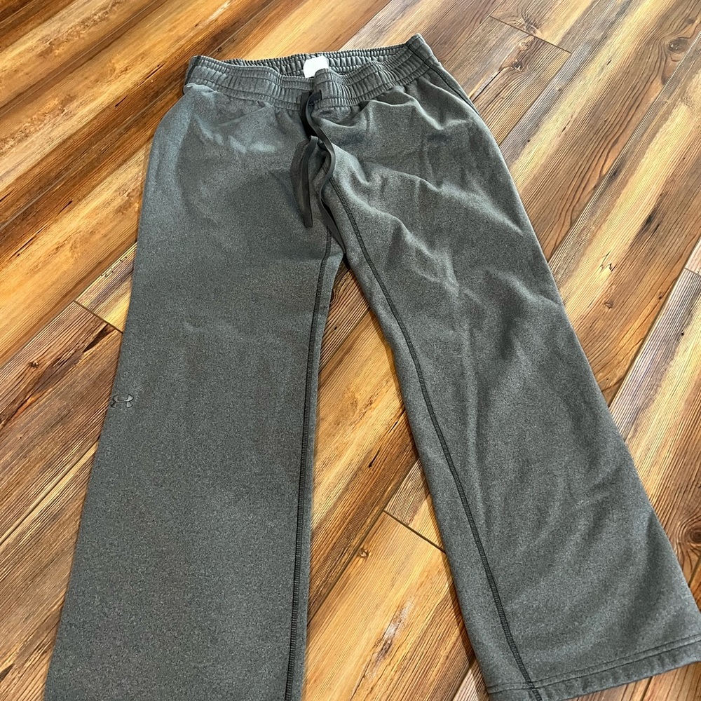 Women’s Under Armour Sweat Pants Size Medium